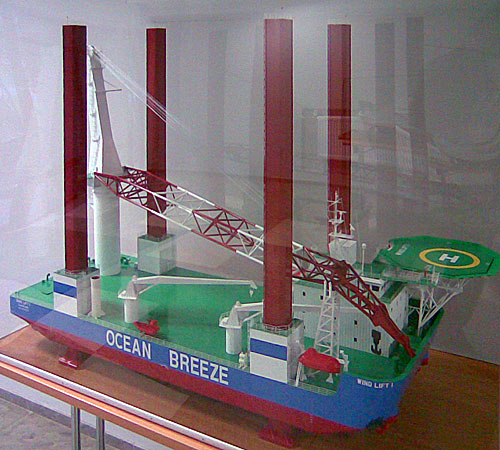 Scale model of jack-up crane Wind Lift, view on starboard