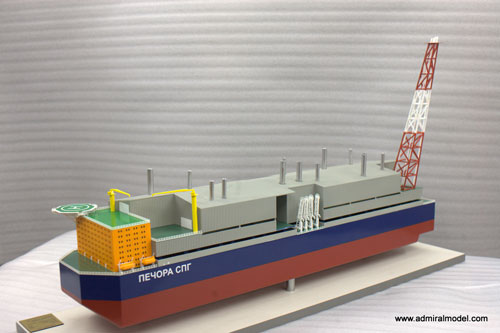 Scale model of FLNG unit Pechora, view on fore