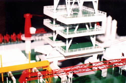 Scale model of offshore unit Octabuoy, table of bore tower