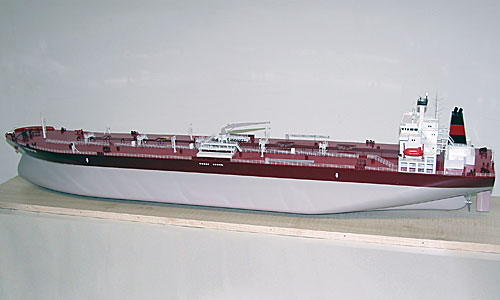 Scale model of tanker Longfin, view on port side