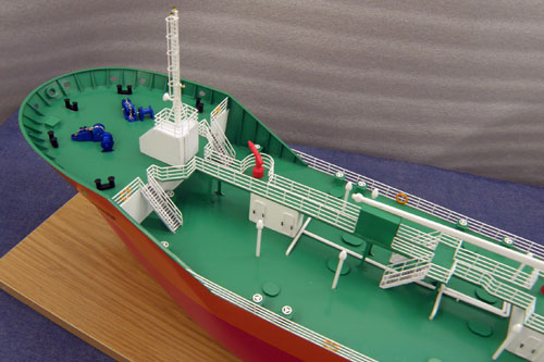 Модель танкера Роснефтефлот, носовая часть