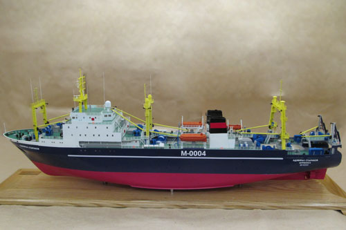 Scale model of trawler Admiral Starikov, view on port side