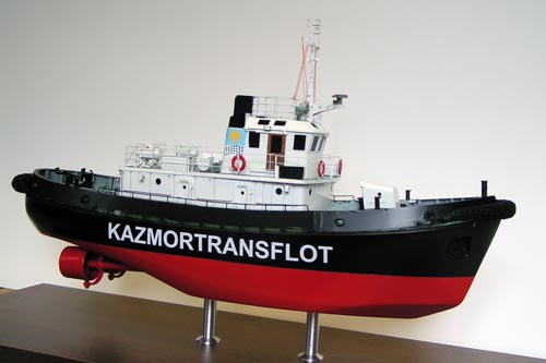 Scale model of tug Kazakhstan, view on starboard