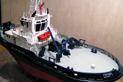 Third model of tug Ryurik