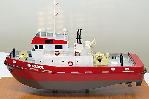 Scale model of tug Tobol, view on portside